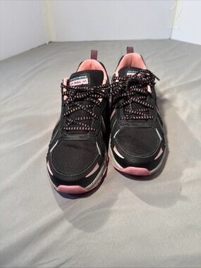 Skechers Women's Black and Pink Trail Walking Shoes